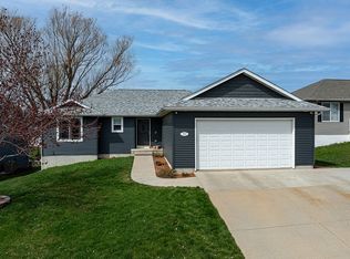 750 Emerald St, Marion, IA 52302