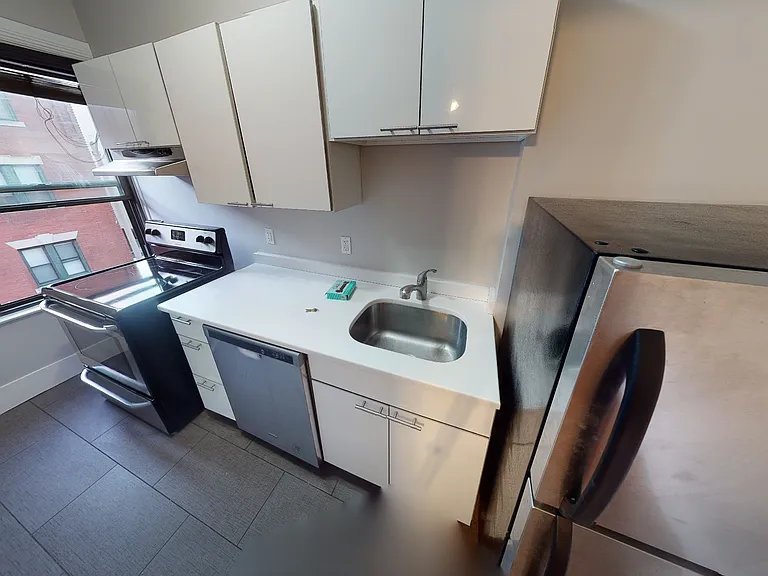 12 Sewall Ave #9 — Photo 1