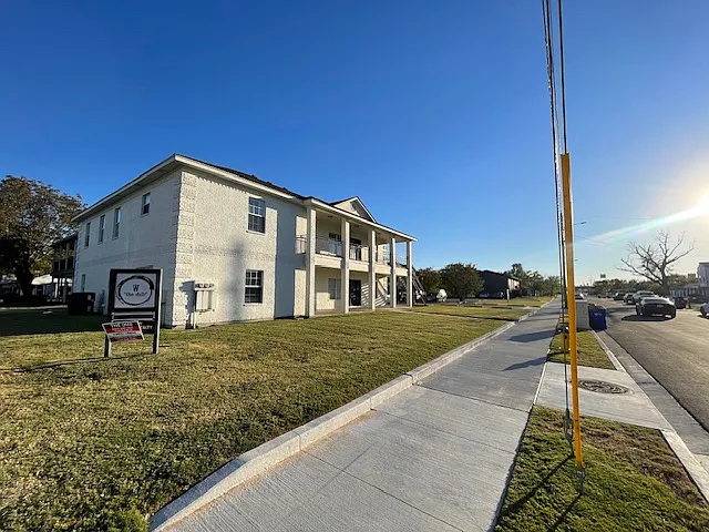 1500-1506 James Ave — Photo 3