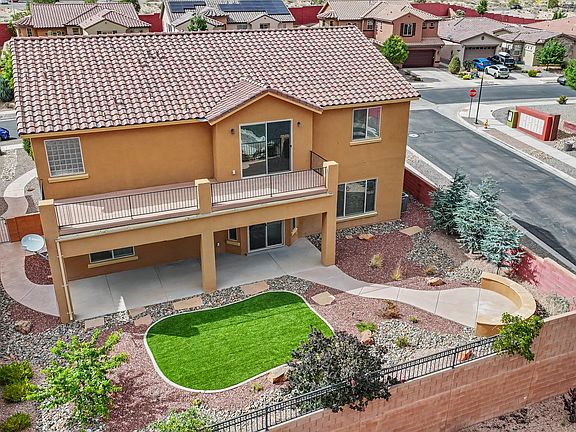 3rd image of 848 Mesa Roja Trl NE