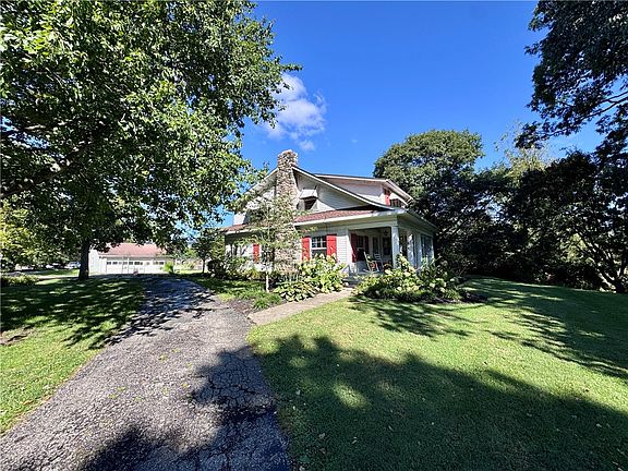 3rd image of 437 N Dayton Lakeview Rd