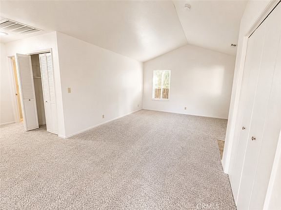 3rd image of 170 Fairgate Ln