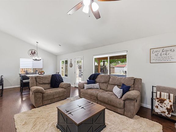 5th image of 1003 Vallejo Dr