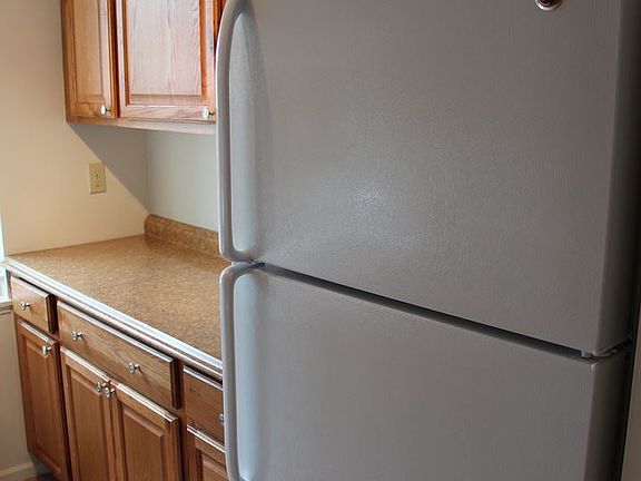 4th image of 106 E Manning St APT 1B