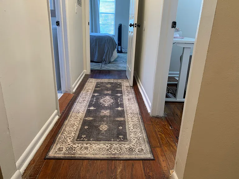 3607 Oak St #4 — Photo 8