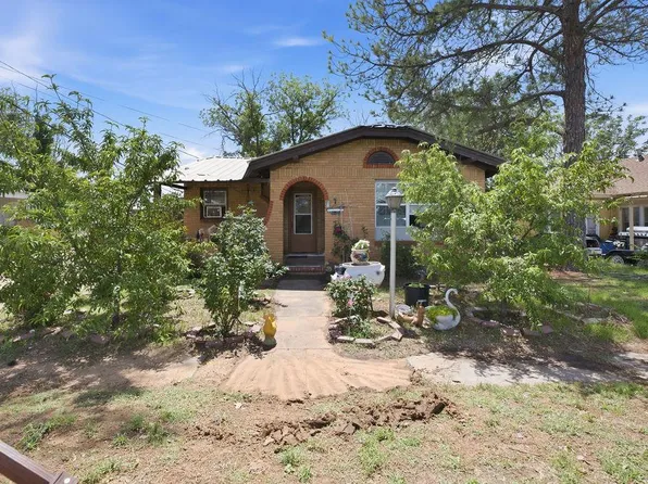 221 E 10th St, Colorado City, TX 79512