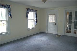 3rd image of 7 Carolina Ave