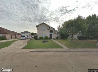 1008 Mockingbird Ln, Desoto, TX 75115