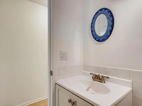 3rd image of 2639 Alabama Ave S #2639
