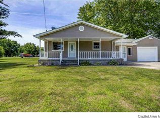 214 W Boyd St, Taylorville, IL 62568