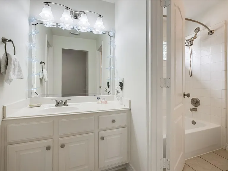 5710 Cielio Bay Ct — Photo 43