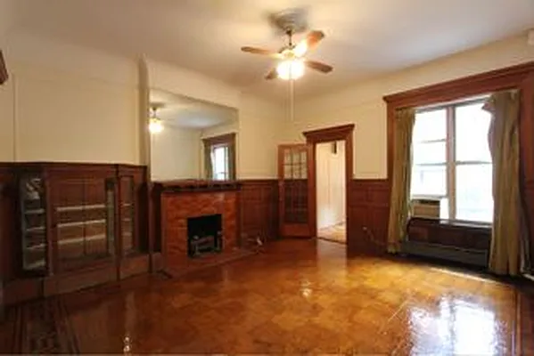 Rented by Robyn Lee, LREB | media 21