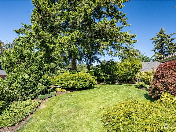 3rd image of 4820 Deer Creek Lane