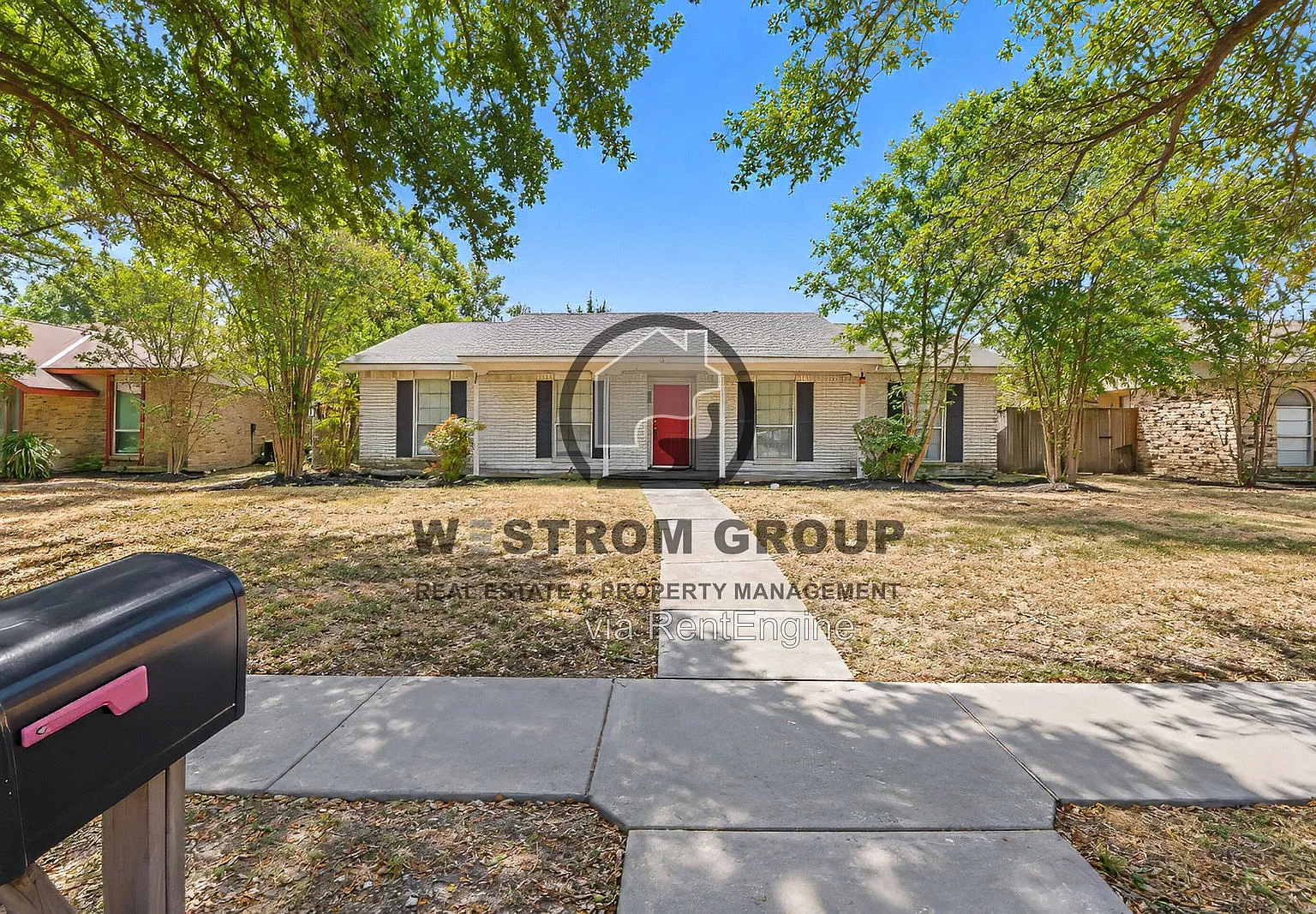 3 bed, 2.0 bath, 1601 sqft, $2,145 — Photo 1