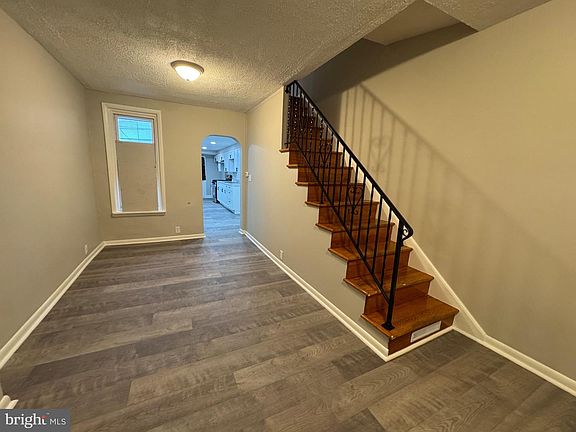 2nd image of 409 Printz St