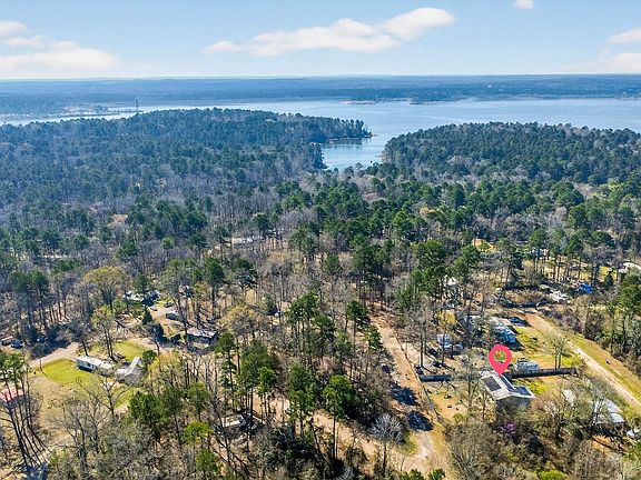 4th image of 110 Red Bud Rd