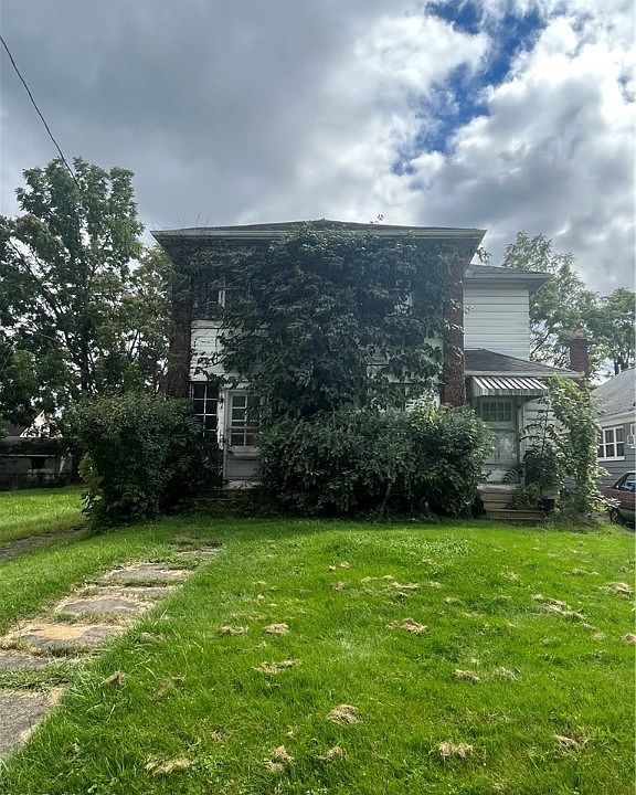 1st image of 245 E Ravenwood Ave #247