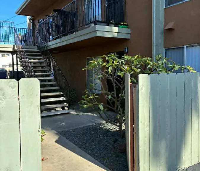 1450 Hemlock Ave #F — Photo 4