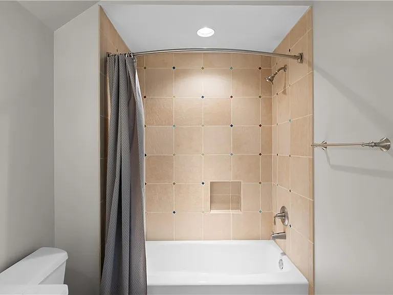 980 Fenimore Cir — Photo 56