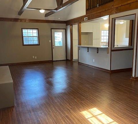 5th image of 1207 Charnwood Dr