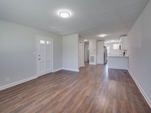 5th image of 405 Figuers Dr #A