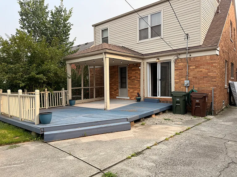 2056 Lennon St — Photo 26