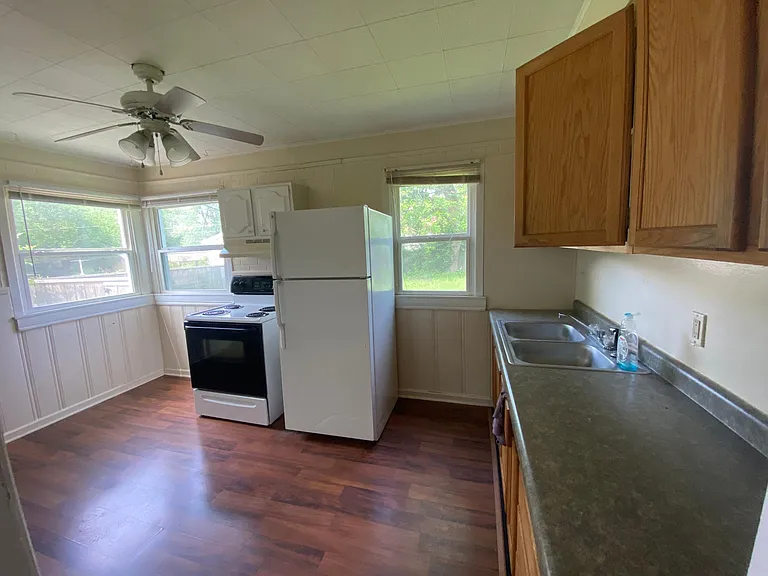 4430 Primrose Ave — Photo 4