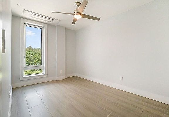 3rd image of 975 Liberty Ave #5J