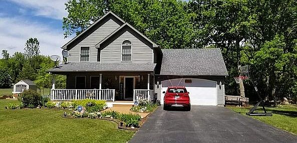 2nd image of W6489 Woodhaven Cir