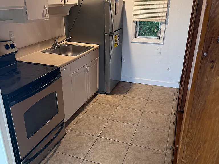 216 Nieman Ave #2 — Photo 4