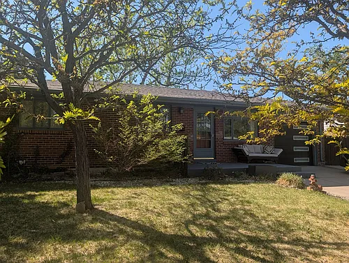255 S 38th St Photo 1