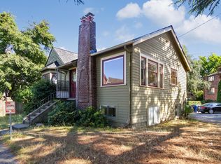 2219U E North St, Seattle, WA 98112