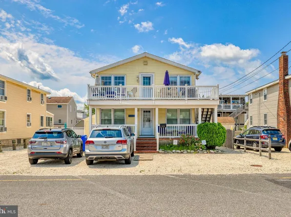 306 5th St #B, Beach Haven, NJ 08008