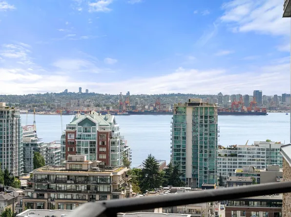 444 Lonsdale Ave #1101, North Vancouver, BC V7M 3H5