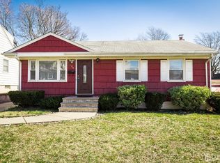 104 Poplar St, Fords, NJ 08863