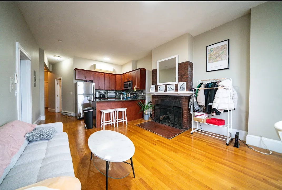2 bed, 9999 sqft, $3,500 — Photo 1
