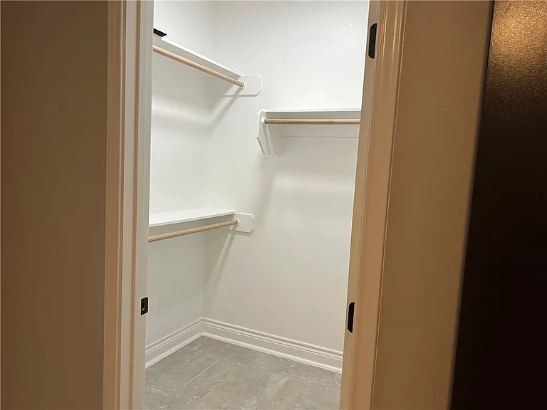 4006 Talbot Dr — Photo 13