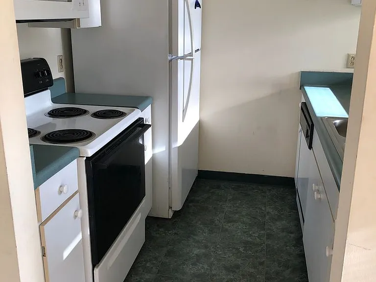 415 E. Grace Street — Photo 7