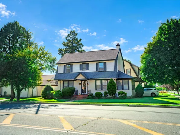 676 6th Avenue, New Hyde Park, NY 11040