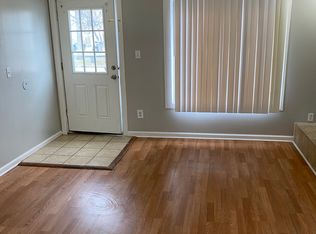 5747 Kingsbury St, Dearborn Heights, MI 48127