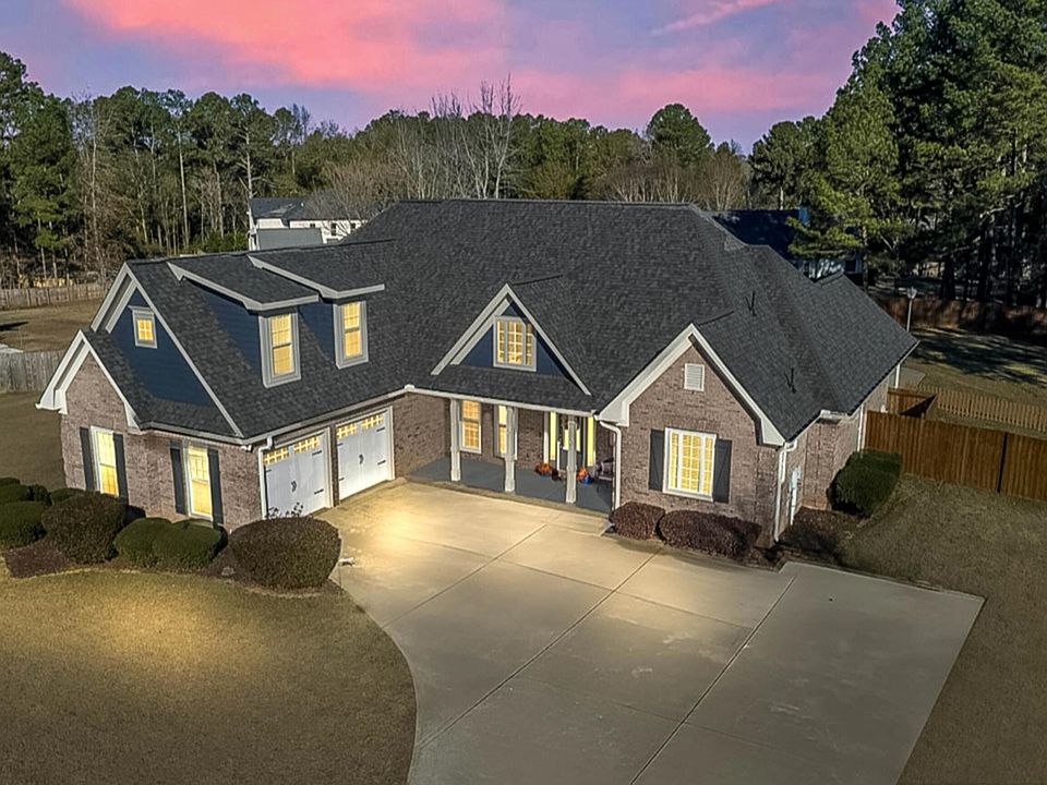 1st image of 208 Suffolk Way