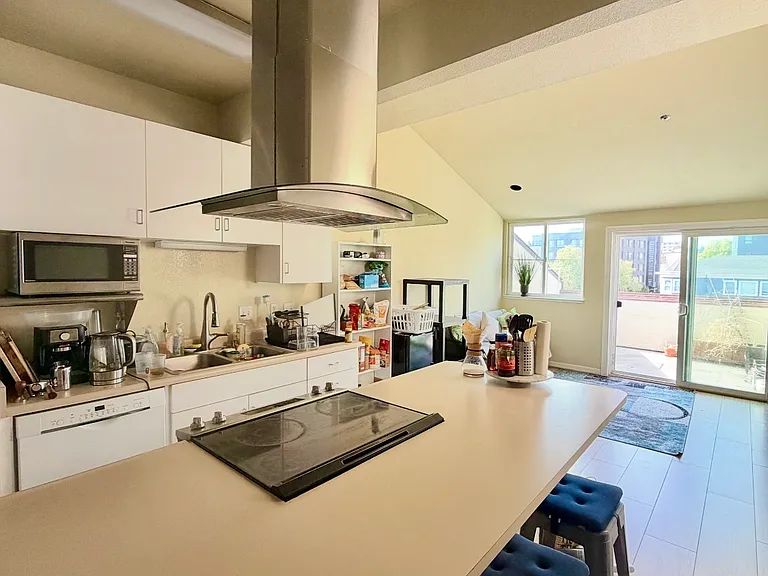 2615 Telegraph Ave — Photo 5