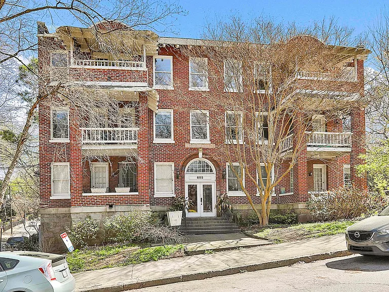 685 Argonne Ave NE #14 — Photo 2