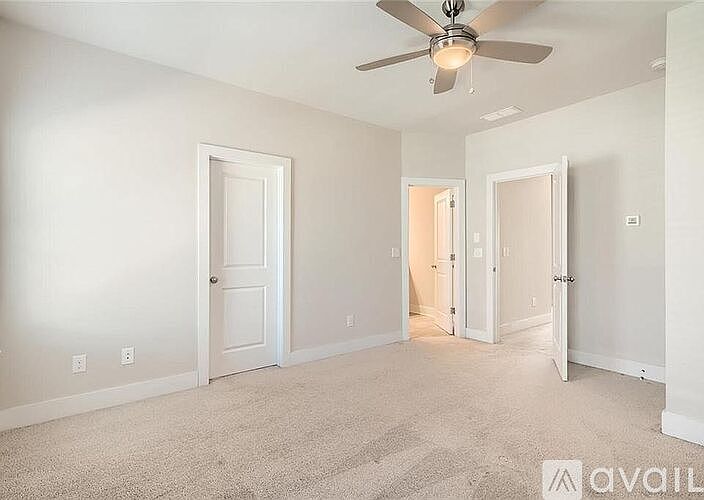 1st image of 3790 Oxford Cir