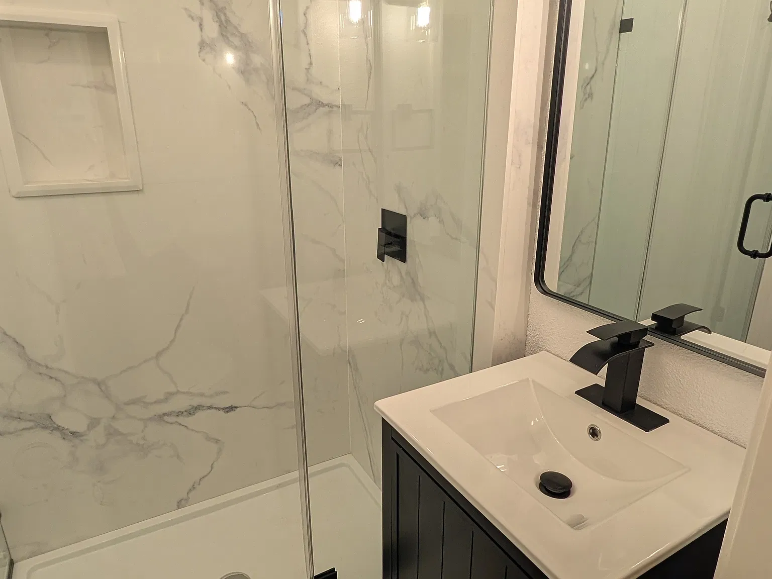 2 bed, 1.0 bath, 1050 sqft, $2,500 — Photo 4