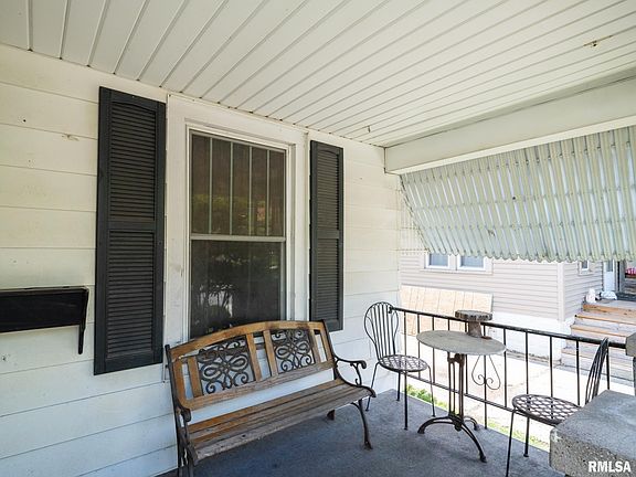 4th image of 1126 W Virginia Ave