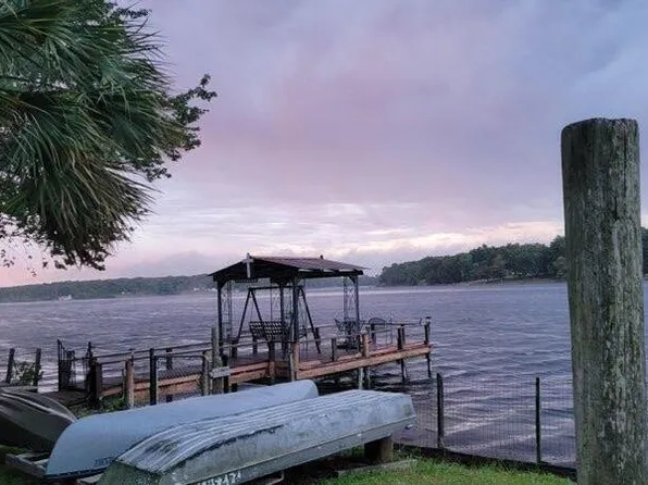 600 Paradise Island Dr, Defuniak Springs, FL 32433