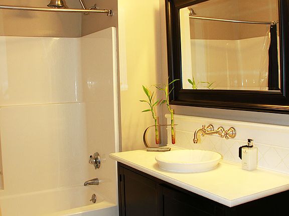 4th image of 523 Grand Blvd APT 2D