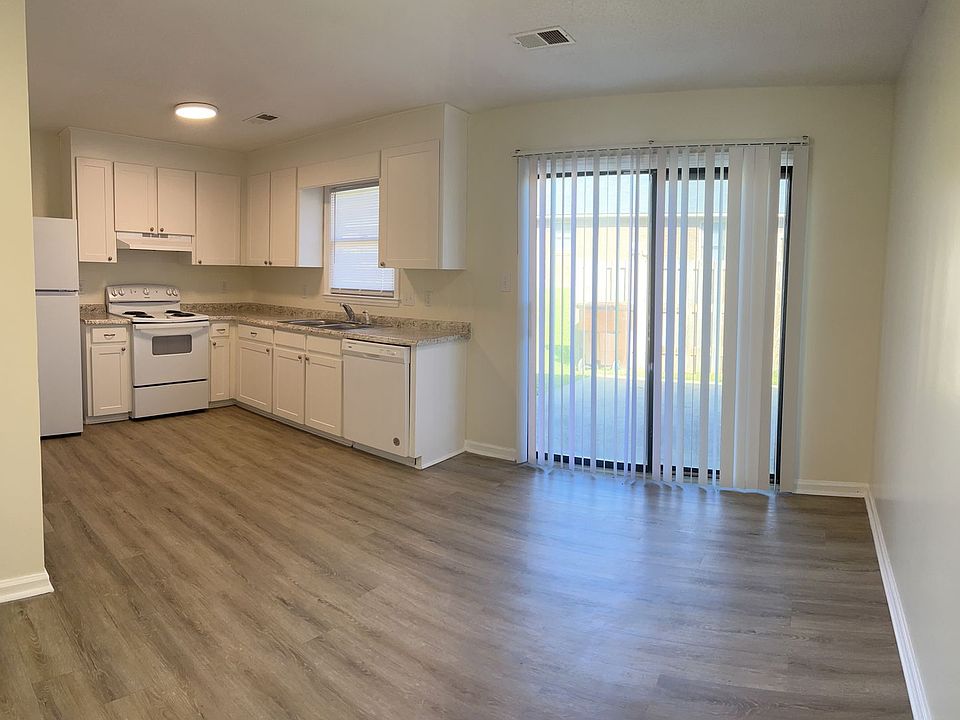 Holly Tree Bldgs CM, P 501 Haltiwanger Rd Greenwood SC Zillow