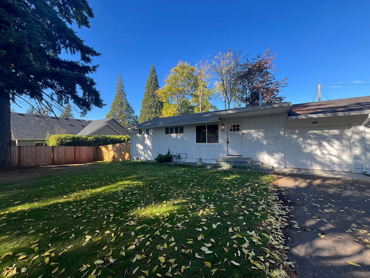 409 & 411 Eastfield Dr #409 photo 1